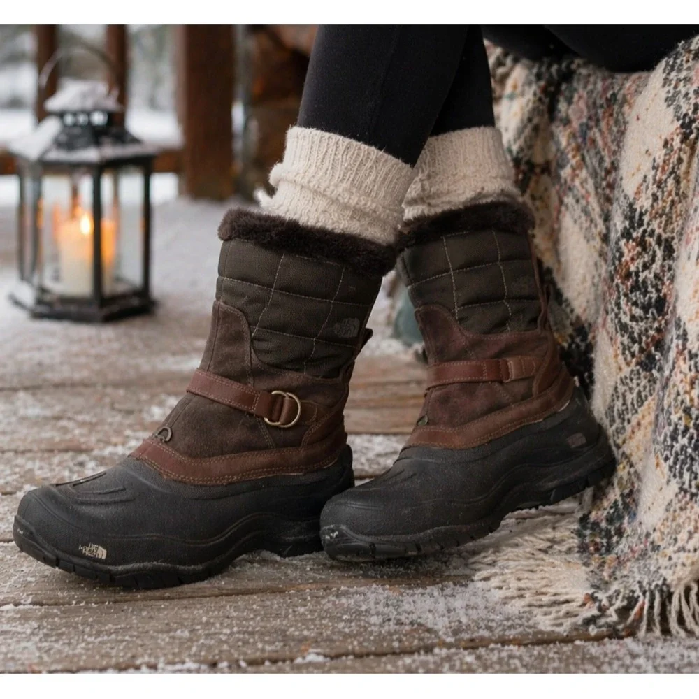 The North Face Women Chilkat III Waterproof Pull-On Boot 10 Brown Winter Outdoor